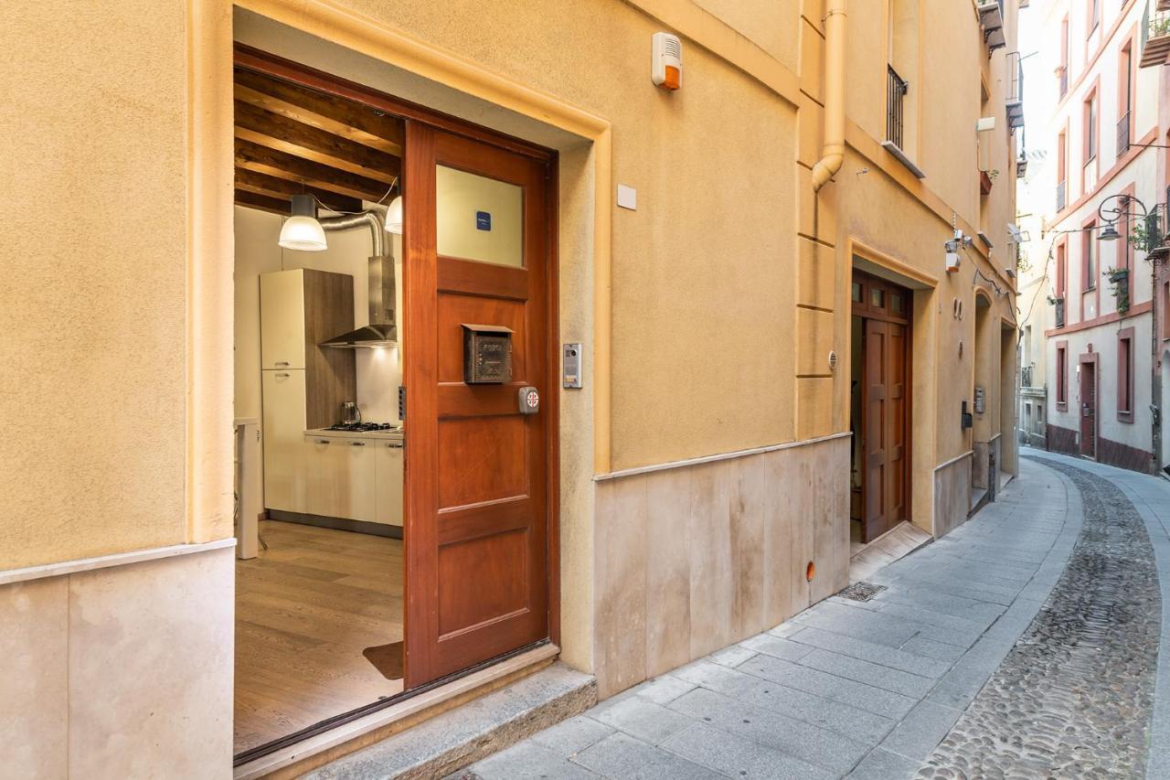 Suite Martini Al Castello Cagliari Exteriör bild