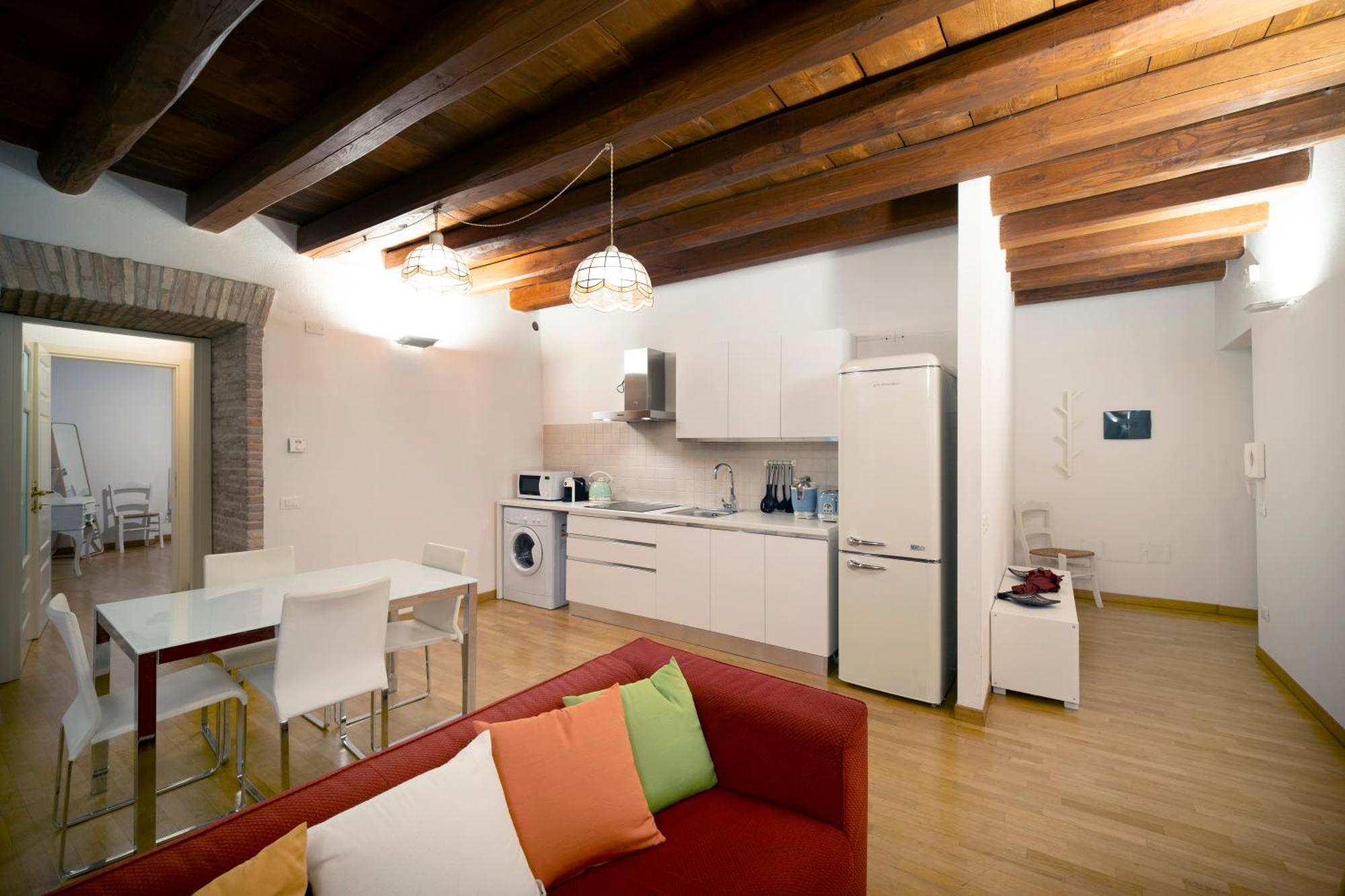 Suite Martini Al Castello Cagliari Exteriör bild