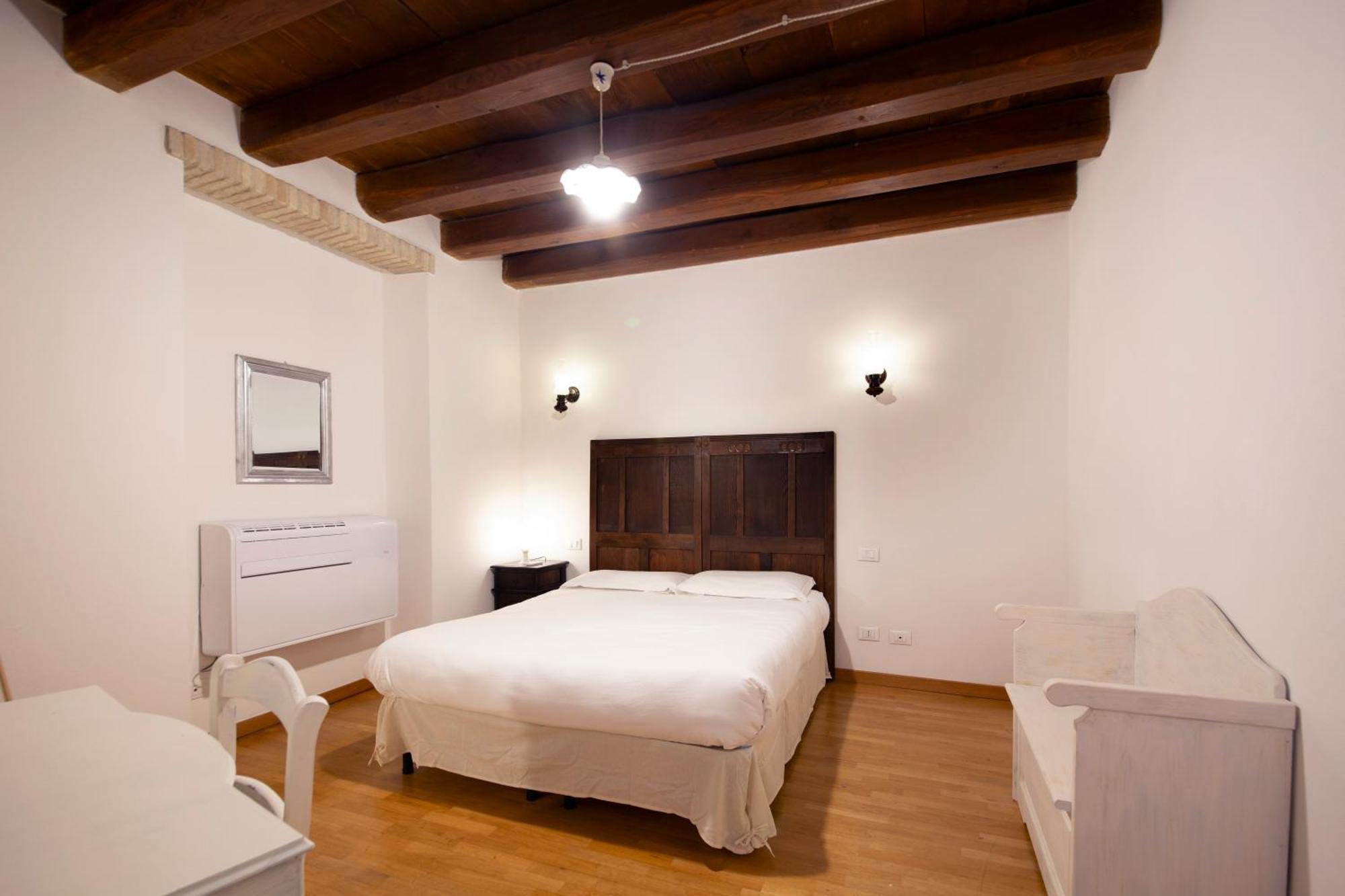 Suite Martini Al Castello Cagliari Exteriör bild