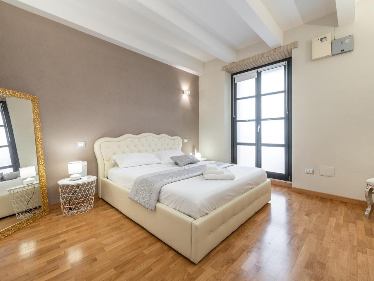 Suite Martini Al Castello Cagliari Exteriör bild