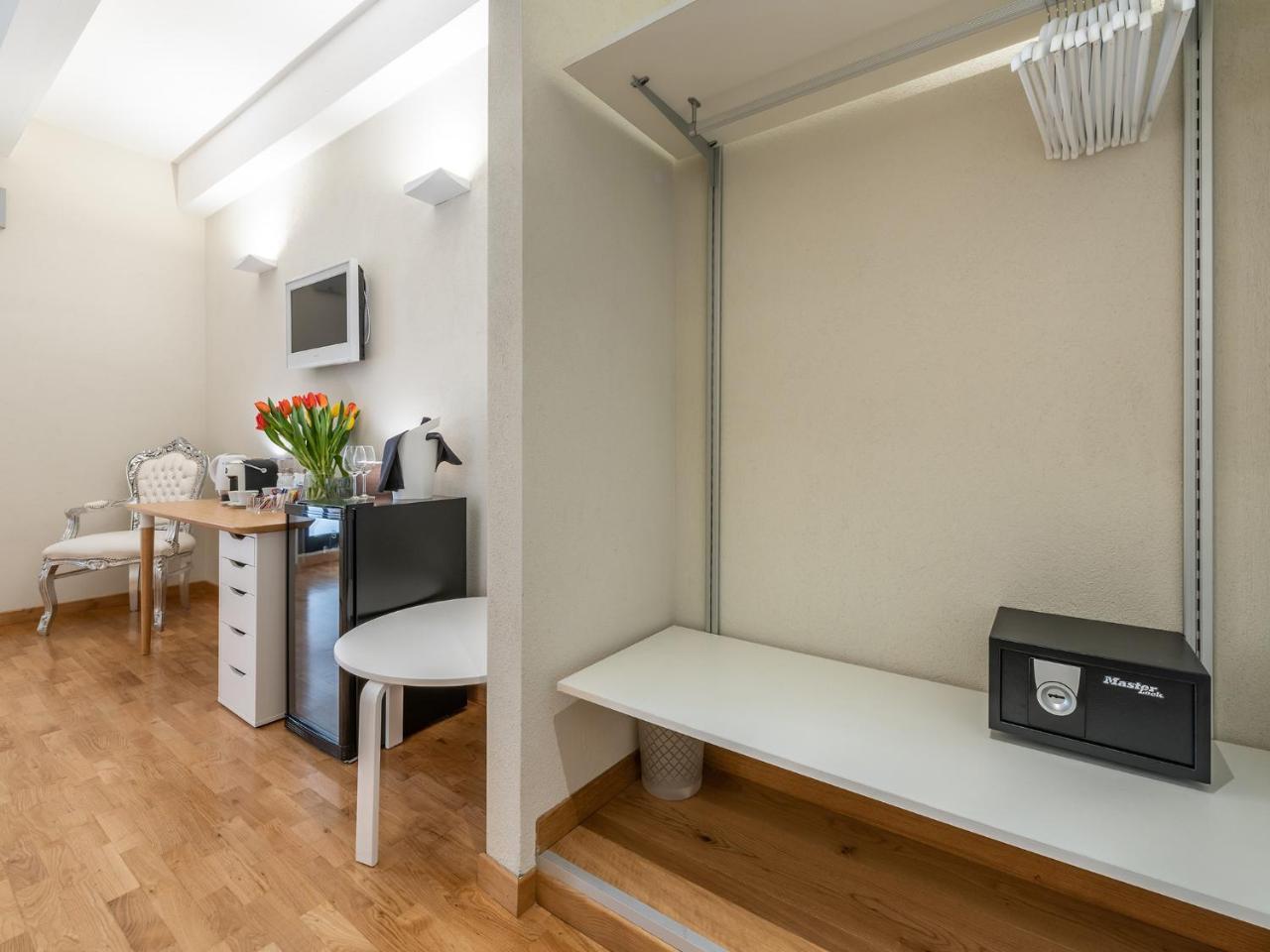 Suite Martini Al Castello Cagliari Exteriör bild